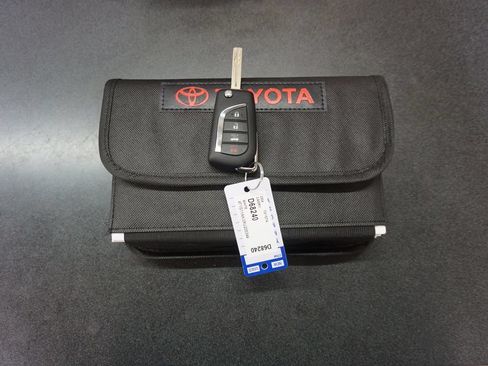 Used 2024 Toyota Camry SE FWD image 17