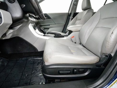 Used 2015 Honda Accord EX-L image 10