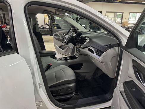 Certified 2019 GMC Terrain SLT w/ Preferred Package AWD/4WD image 11