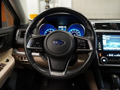Used 2018 Subaru Outback 3.6R Limited image 19
