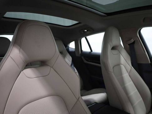 Certified 2025 Porsche Panamera 4 AWD/4WD image 21