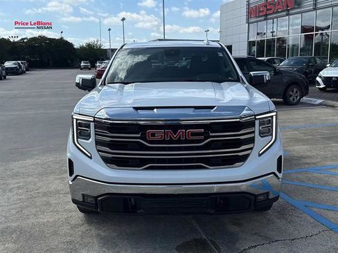 Used 2024 GMC Sierra 1500 SLT AWD/4WD image 2