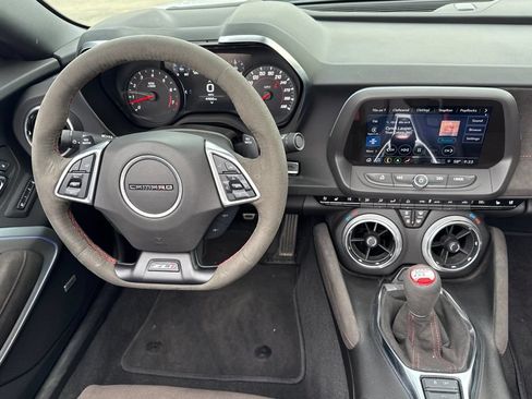 Used 2022 Chevrolet Camaro ZL1 RWD image 15