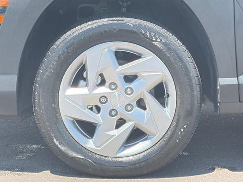 Used 2024 Hyundai Kona SE AWD/4WD image 11