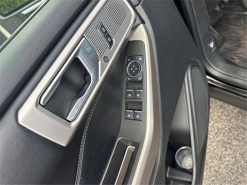 Used 2023 Ford Explorer XLT w/ Equipment Group 202A image 25
