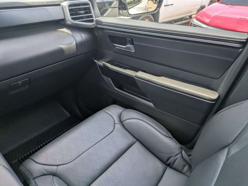 Used 2025 Toyota Tundra Platinum AWD/4WD image 16