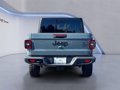 New 2025 Jeep Gladiator Willys image 4