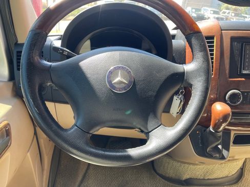 Used 2008 Dodge Sprinter 2500 image 36