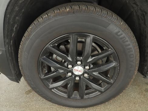 Used 2018 GMC Acadia SLT image 6