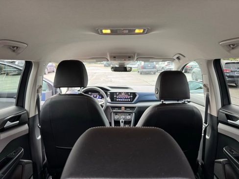 Used 2022 Volkswagen Taos SE image 33