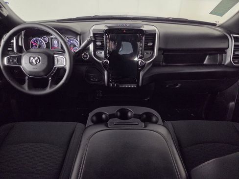 Used 2025 RAM 2500 Big Horn AWD/4WD image 28