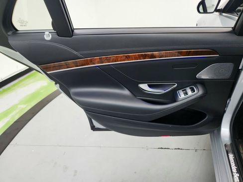 Used 2014 Mercedes-Benz S 550 Sedan image 26