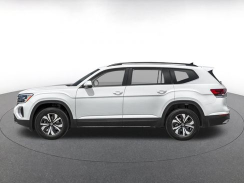 Used 2024 Volkswagen Atlas SE AWD/4WD image 4