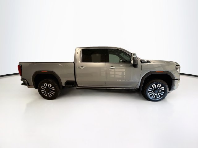 Used 2025 GMC Sierra 2500 Denali Ultimate AWD/4WD image 8
