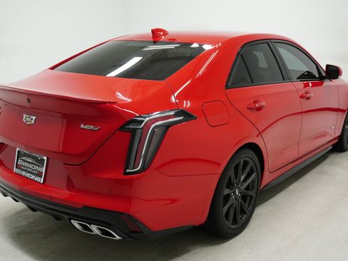 Used 2020 Cadillac CT4 V RWD image 4