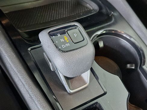 Used 2023 Nissan Rogue SV FWD image 24