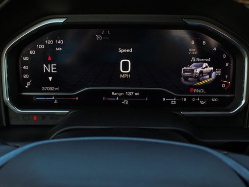 Used 2024 GMC Sierra 2500 AT4 w/ Technology Package image 16