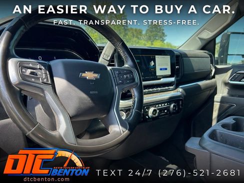Used 2024 Chevrolet Silverado 2500 LT AWD/4WD image 11