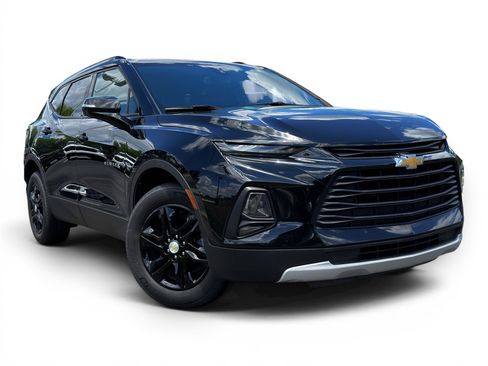 Used 2021 Chevrolet Blazer LT FWD image 2