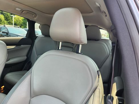 Used 2023 INFINITI QX50 Luxe AWD/4WD image 11
