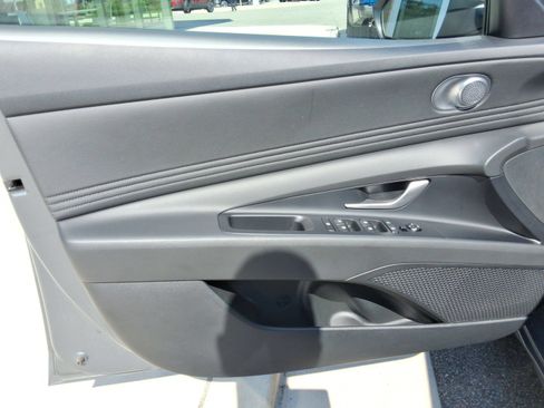 Used 2024 Hyundai Elantra SEL w/ Convenience Package FWD image 22