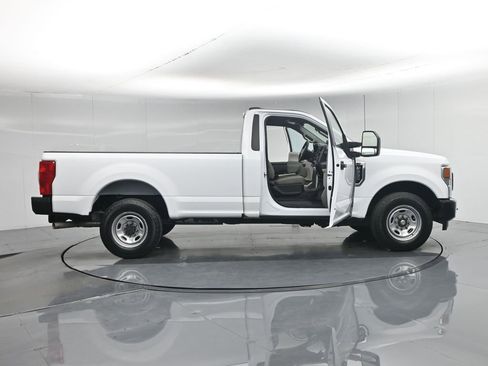 Used 2022 Ford F250 XL RWD image 5