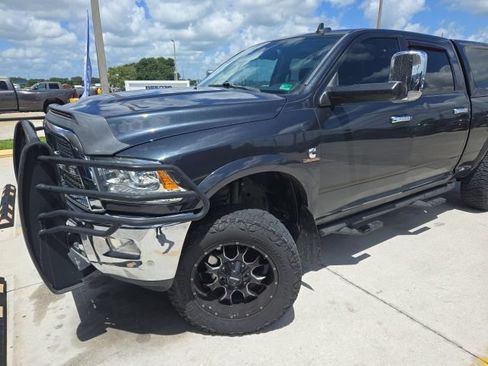 Used 2017 RAM 2500 Laramie w/ Convenience Group AWD/4WD image 2