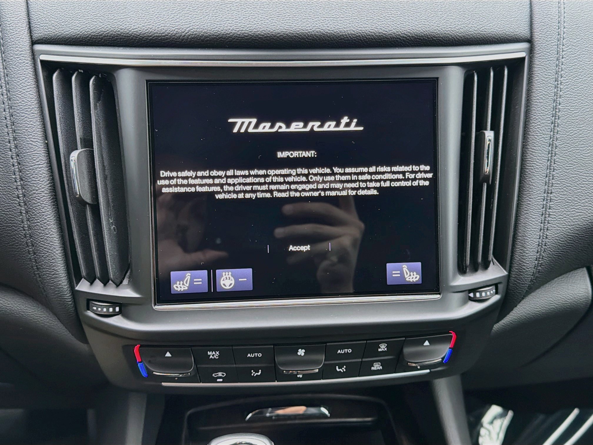 Used 2023 Maserati Levante Modena AWD/4WD image 27