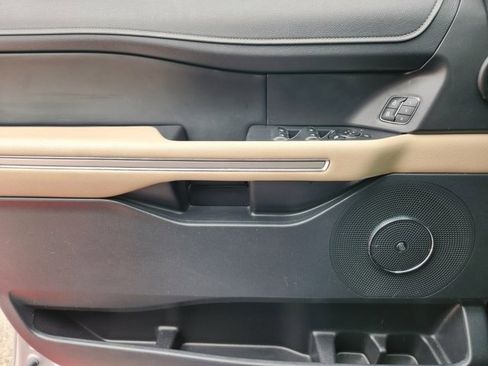 Certified 2022 Ford Expedition Limited image 21