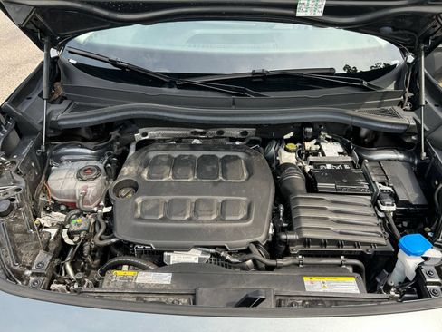Used 2026 Volkswagen Tiguan SE FWD image 23