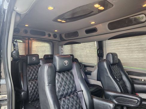 Used 2022 Ford Transit 250 Medium Roof AWD image 2