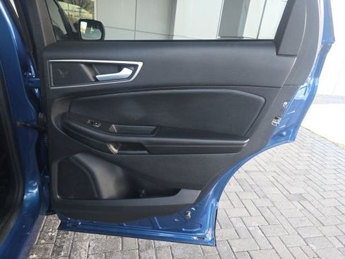 Used 2021 Ford Edge SEL w/ Convenience Package image 12