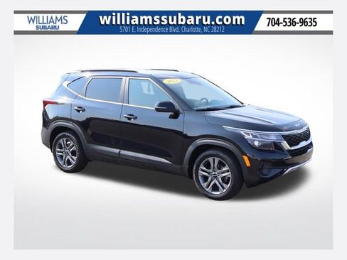 Used 2023 Kia Seltos S w/ Navigation Package FWD image 1