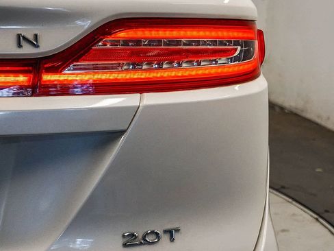 Used 2017 Lincoln MKC Select w/ Select Plus Package image 11