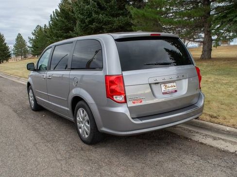 Used 2017 Dodge Grand Caravan SE w/ Power Window Group FWD image 4