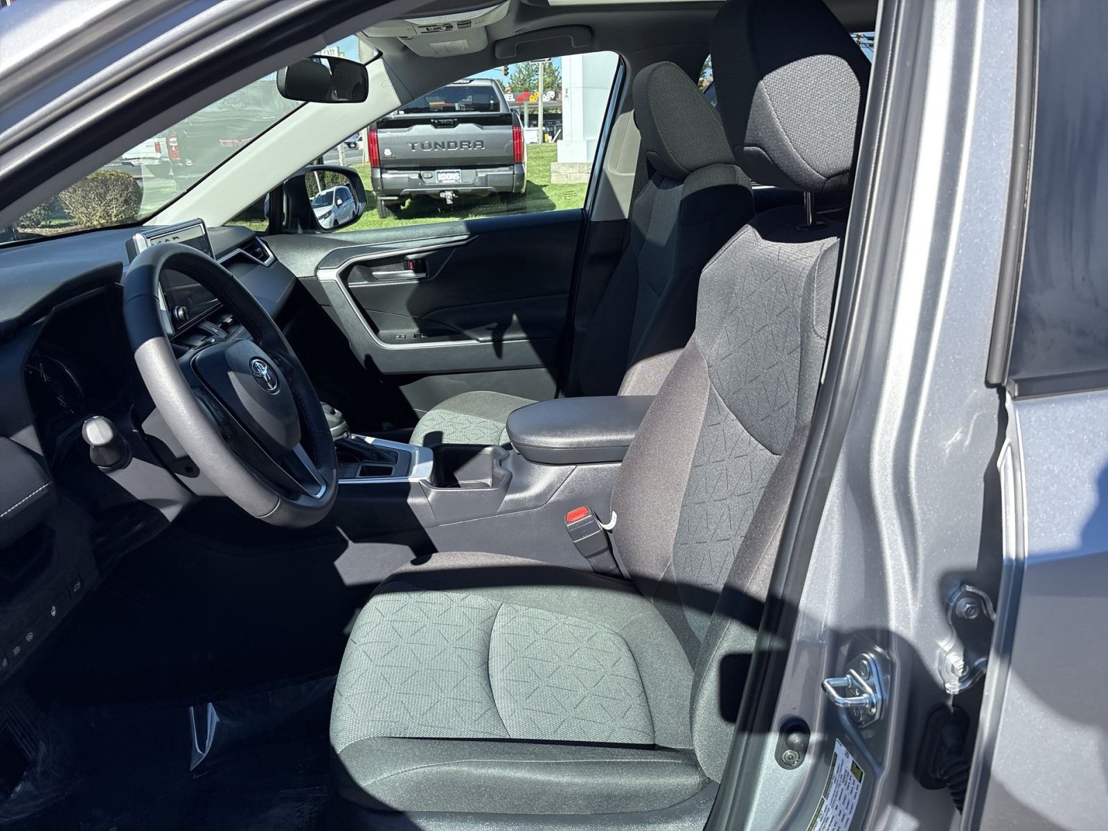Used 2025 Toyota RAV4 XLE w/ Convenience Package AWD/4WD image 13