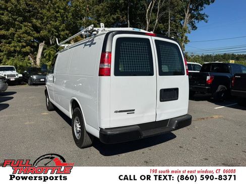 Used 2015 Chevrolet Express 3500 image 7