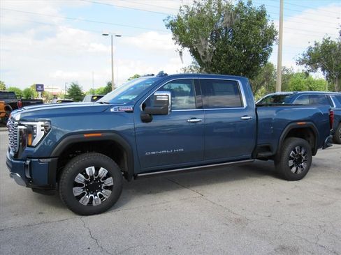 New 2026 GMC Sierra 2500 Denali w/ Denali Reserve Package AWD/4WD image 4
