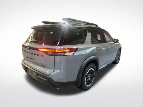 Used 2025 Nissan Pathfinder Rock Creek AWD/4WD image 5