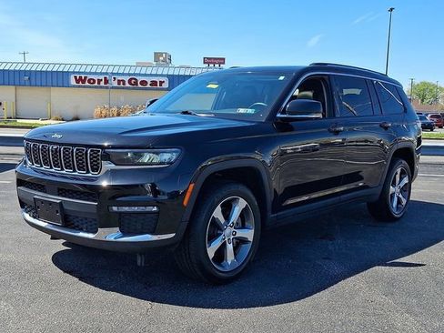Used 2021 Jeep Grand Cherokee L Limited w/ Luxury Tech Group II AWD/4WD image 3