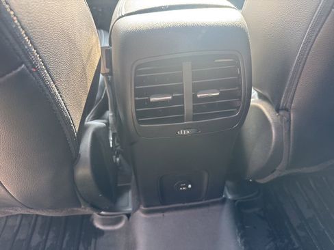 Used 2021 Ford Escape Titanium w/ Titanium Elite Package AWD/4WD image 21