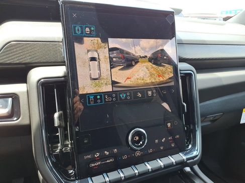 New 2026 GMC Yukon AT4 w/ AT4 Premium Plus Package AWD/4WD image 23