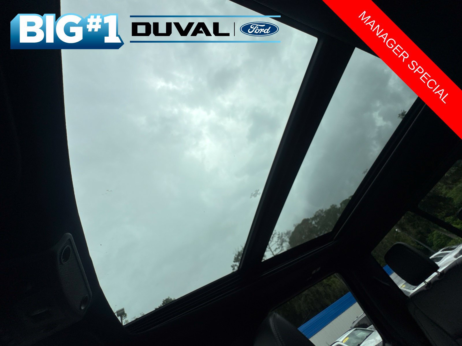 Used 2022 Ford F350 Lariat w/ Lariat Ultimate Package AWD/4WD image 8