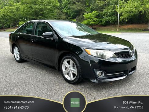 Used 2014 Toyota Camry SE FWD image 2