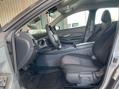 Used 2026 Nissan Sentra SR w/ Floor Mat Package FWD image 10