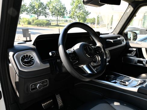 Used 2025 Mercedes-Benz G 580 w/ EQ Technology image 16
