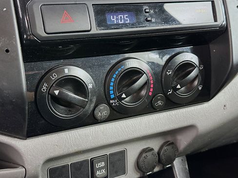 Used 2013 Toyota Tacoma PreRunner image 22