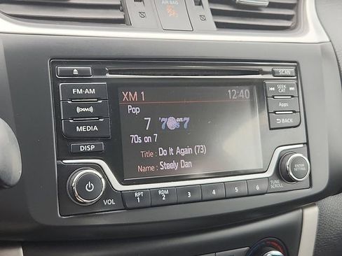 Used 2015 Nissan Sentra SV FWD image 11
