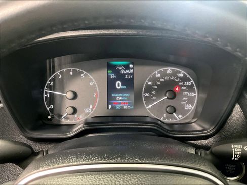 Used 2025 Toyota Corolla SE image 24
