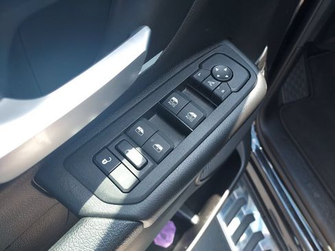 Used 2025 RAM 1500 Big Horn AWD/4WD image 10